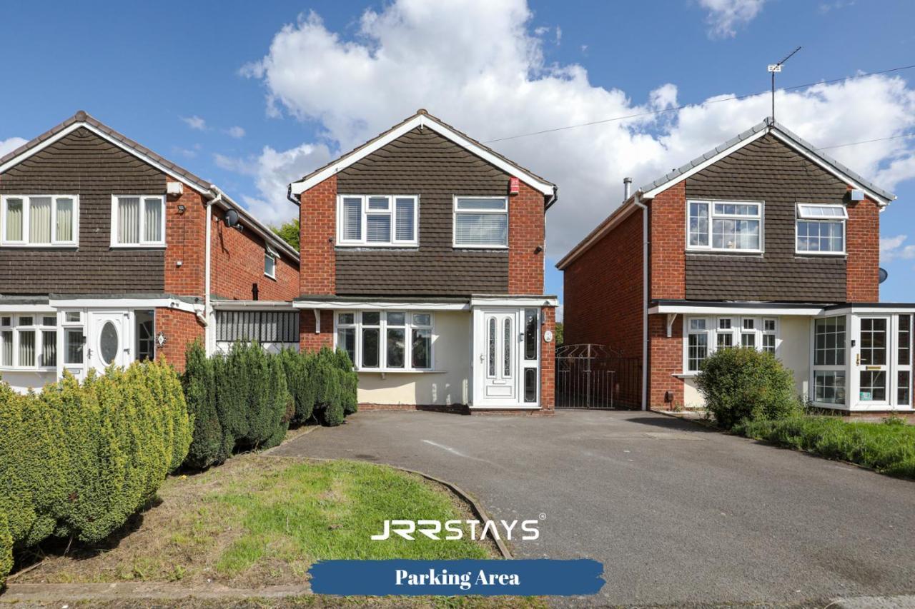 Wolverhampton - Amazing 3 Bedroom, Sleeps 6, Wi-Fi - Jrr Stays Экстерьер фото